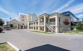 Econo Lodge Inn & Suites Calgary - University
